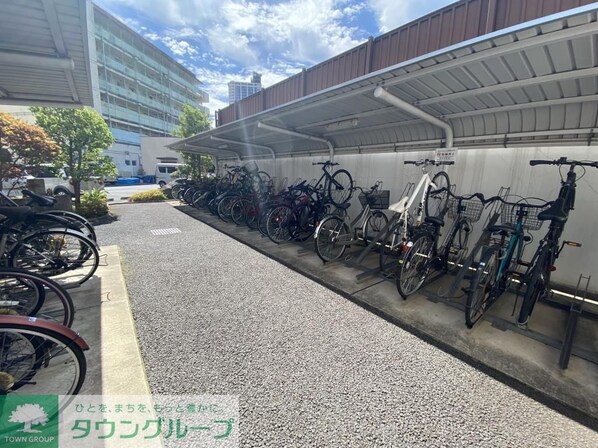 アン・ボルヌの物件内観写真